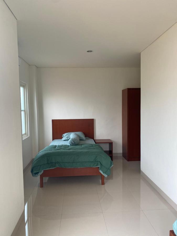 ג'קרטה Rumah Pondok Pinang מראה חיצוני תמונה